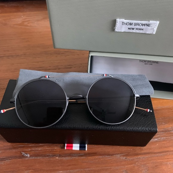 Thom Browne sunglasses - Picture 2 of 3